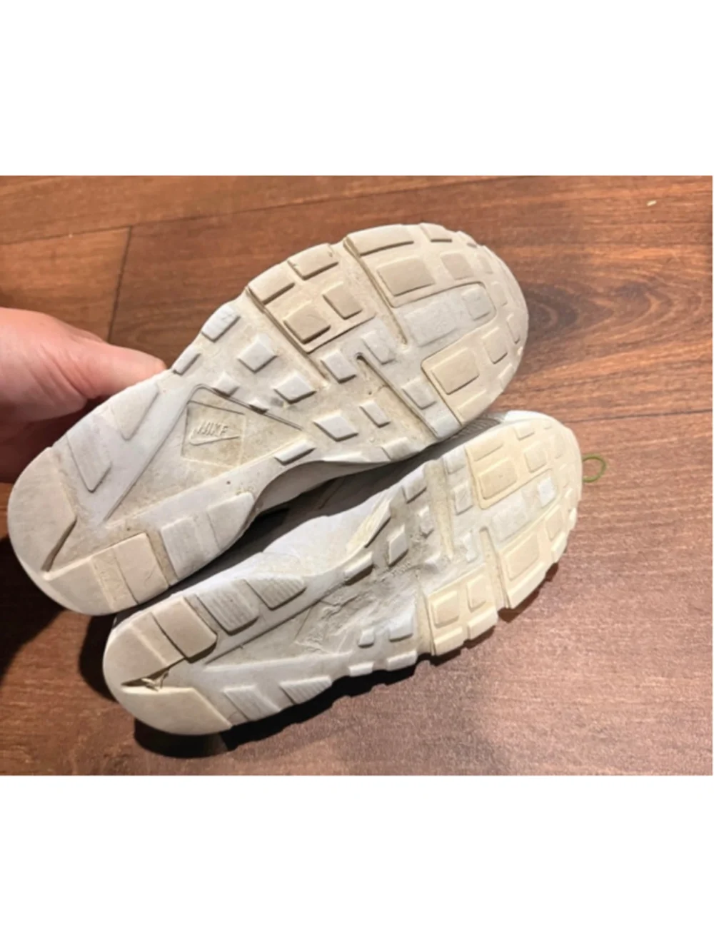 Nike Huarache Girls Sneakers White Beige Size 4.5 Big Girl